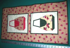 Handgefertigte gesteppte Tischläufer Geldbörsen 28" x 14" alle Baumwolle Wandbehang Neu - Bild 1 von 4