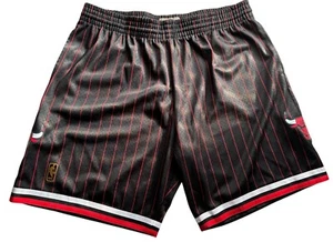Pantalones Cortos Mitchell & Ness Para Hombres Chicago Bulls Swingman Alternate 96-97 Talla 2XL - Imagen 1 de 4