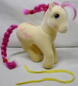 De colección Hasbro My Little Pony G1 So Soft Pony Taffy con Cinta - Imagen 1 de 14