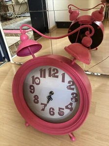 Pink Uhr Wecker Optik Top Standbügel Batterie - Bild 1 von 9
