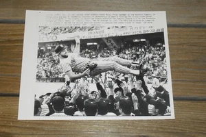 Vintage 1985 Wire Service Photo Black/White 8x10 - Randy Bass - Hanshin Tigers - Bild 1 von 3