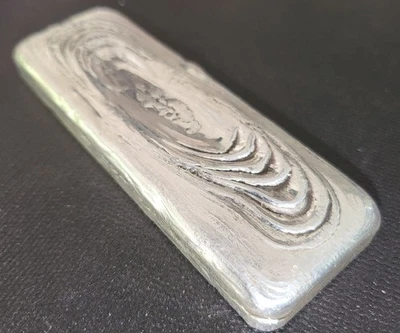 Barra vertida estilo vintage de plata fina .999 de 12 oz - acabado brillante envejecido Foto 1 de 4