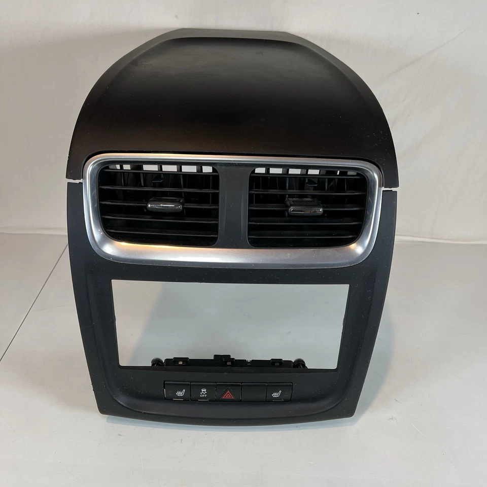 Moldura de rádio 2011-2014 Dodge Avenger painel central acabamento com painel superior e interruptores - Imagem 1 de 4