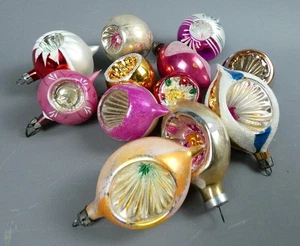 Vintage 1950s Concave Glass Christmas Tree Baubles x12 Ornaments with part Box - Picture 1 of 6