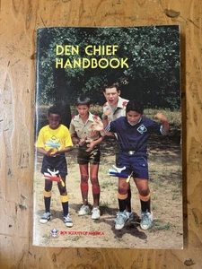 1988 Boy Scouts of America Den Chief Handbook - Picture 1 of 3