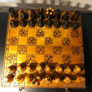 handgeschnitztes Schachspiel mit Holzfiguren, komplett, vintage, chess - Bild 1 von 9