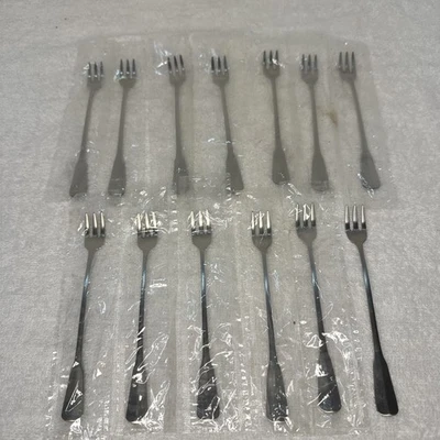 Oneida American Colonial Set of 13 Tea Spoons 6” Quality 18/10 Stainless - Image 1 of 4