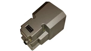 TORNO DE INTERRUPTOR DE PEDAL INDUSTRIAL, GUILLOTINA, TALADRO DE PILAR, ETC. NUEVO Y EN CAJA - Imagen 1 de 3