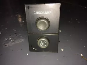 1999-2002 CHEVY SILVERADO TRUCK FOG CARGO LIGHT LAMP SWITCH SILVERADO 15735837 - Picture 1 of 4