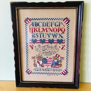 Cuadro de punto de cruz acabado America Sweet Land of Liberty enmarcado con vidrio 1998 - Imagen 1 de 7
