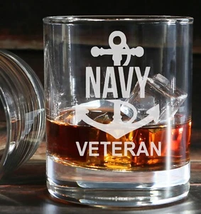 Vaso de whisky grabado azul marino veterano diseño de marinero ancla - Imagen 1 de 1