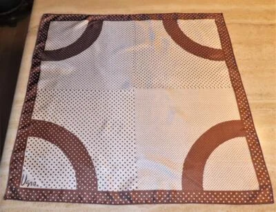 Vera Neumann Bufanda Cuadrada Lunares; 22 x 22; Blanco, Marrón; Poliéster; Vintage Foto 1 de 4