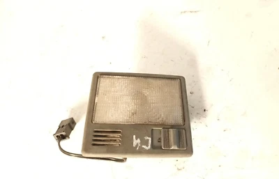 Luz de lectura interior audi 80 100 a6 s6 c4 443947105 e Foto 1 de 4