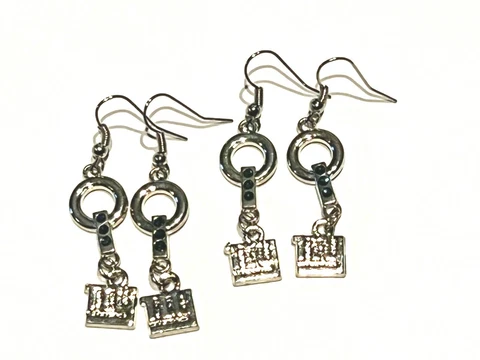Lot of 2 pairs of New York Giants Earrings with Blue Crystals Cover
