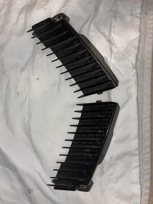 Chevrolet GMC C/K Sierra Silverado 1988-2000 parabrisas capó esquinas par OEM Foto 1 de 4