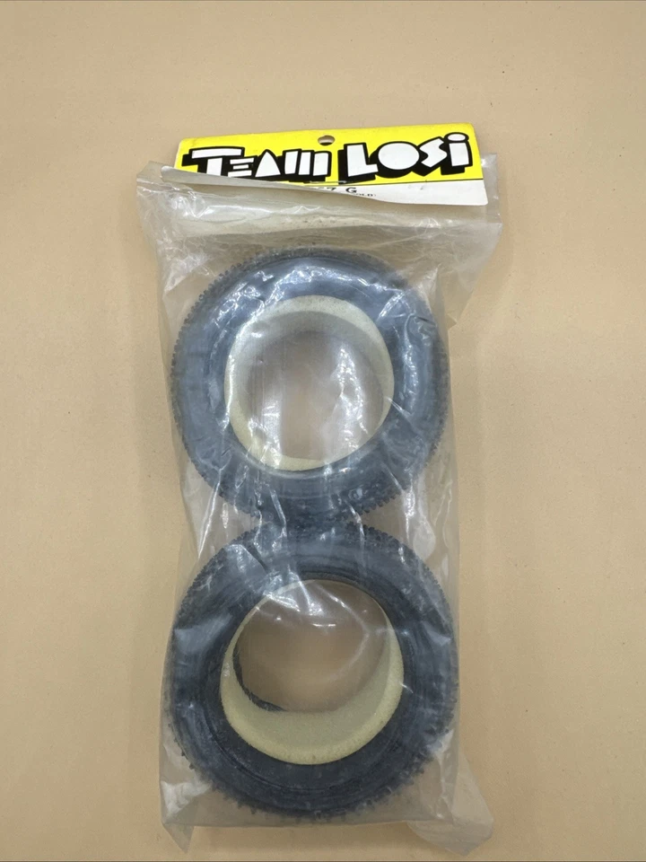Neumático trasero vintage RC Team Losi Micro Step Pin 2.2 A-7367 G con forros de espuma Foto 1 de 3