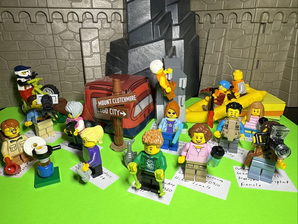 LEGO 60202 People Pack - Aventuras al aire libre (retirado, 13 figuras, sin águila ni bebé) Foto 1 de 4