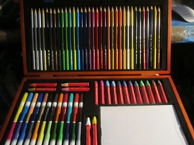 NUEVO JUEGO DE LÁPICES DE COLORES FABER-CASTELL CON ROTULADORES Y PASTELES AL ÓLEO EN LA CAJA DE MADERA Foto 1 de 4
