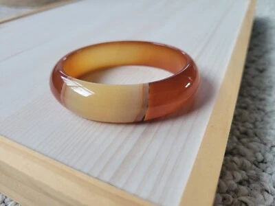 Brazalete Ovalado Ágata Natural Diámetro Interior 56mm Blanco Naranja  Foto 1 de 4