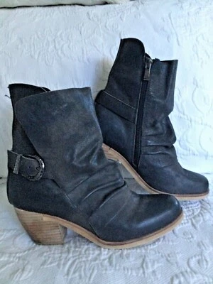 "Botín Antelope 38 gris oscuro cuero acanalado envejecido 2"" tacón hebilla lateral" Foto 1 de 4