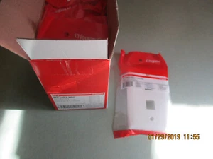 WP3402-WH LEGRAND 2 PUERTOS CAJA DE PLACAS DE PARED DE 10 - Imagen 1 de 2