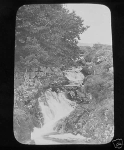 Linterna mágica de vidrio tobogán CASCADA CERCA DE CWM BYCHAN C1913 GALES - Imagen 1 de 2