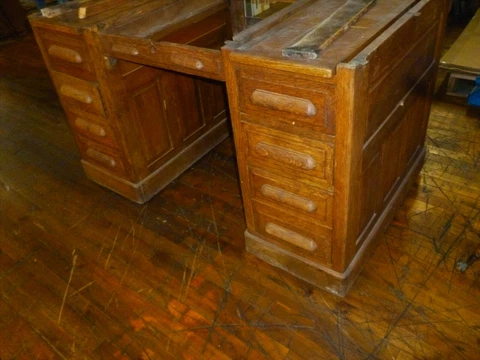 Antique Oak Desk Executive roll top raised panel desk for parts or restoration Cover