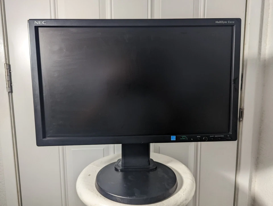 NEC 20" 1920x1080 Narrow Bezel LED-Backlit IPS Monitor Integrated Speakers - Image 1 of 4