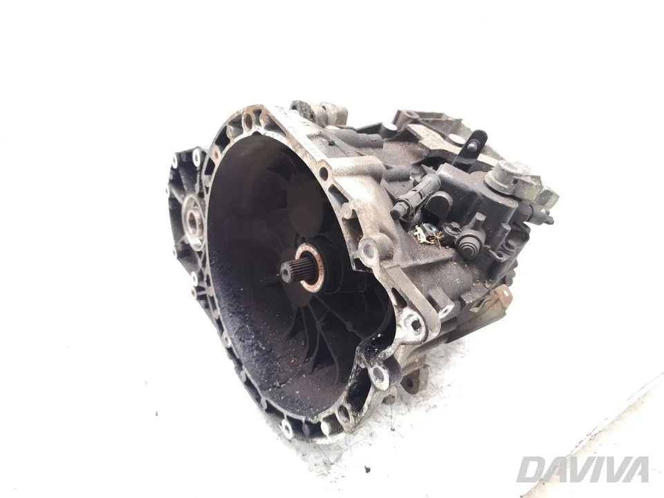 Ford Kuga 6-Gang-Schaltgetriebe 2.0 TDCi 4x4 Diesel 100kW (136 HP) 8V4R-7002-BF - Image 1 of 4