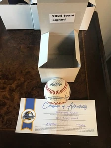 MYRTLE BEACH PELICANS - 2024 Equipo Firmado/Auto ROMLB Béisbol con Certificado de Autenticidad - Imagen 1 de 5