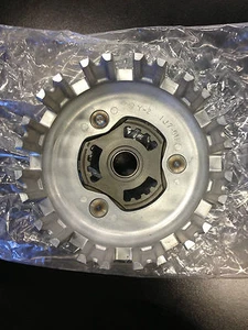 Conjunto de carcasa de cesta de embrague disco Yamaha 1977-1979 XS750, 1980-1981 XS850 - Imagen 1 de 2