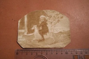 tolles altes Foto - Junge auf Schaukelpferd - 1914  - Bild 1 von 3