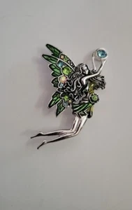 Vintage Fee Brosche Emaille auf Metall mit grün blauen Strasssteinen silberfarben - Bild 1 von 3