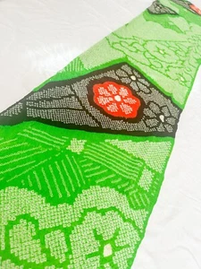 Tessuto kimono vintage scelto da Furisode 66”x14” base verde Shibori v337 - Foto 1 di 10