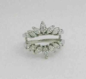 Fede Nuziale 2Ct Creata in Laboratorio Diamanti Esaltatore Protezione Wrap Placcata Oro Bianco 14K - Foto 1 di 7