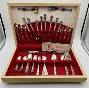 VTG WM. Rogers Mfg Co. Extra Plate Magnolia 56 Piece Silverware Set in Box EUC - Bild 1 von 18