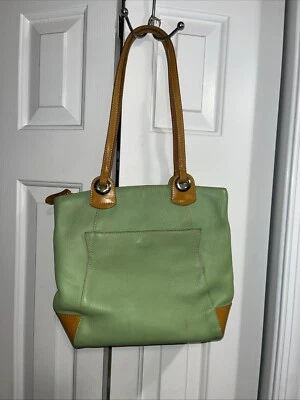 Bolso de hombro de cuero guijarro verde colmillo Foto 1 de 4