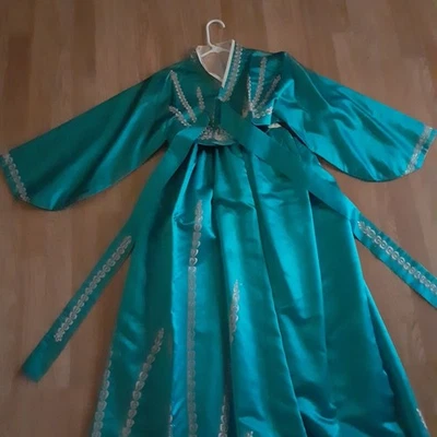 De colección. Vestido formal tradicional Hanbok para mujer azul verde azulado/blanco bordado hecho a mano Foto 1 de 4