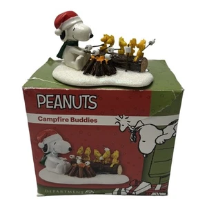 DEPT 56 Christmas PEANUTS Village CAMPFIRE BUDDIES Snoopy Woodstock mit Box 2015 - Bild 1 von 9