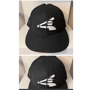 New Era Chicago White Sox Black Fitted Baseball Cap Classic Sox Logo Hat-7 1/8 - Picture 1 of 3