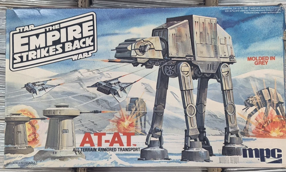 Vintage MPC Star Wars ESB AT-AT Model Kit Molded In Grey 1981 USA Open Box  - Image 1 of 3