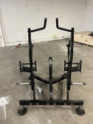 ¡Nuevo Hammer Strenght Base de Tierra Twist! Foto 1 de 4