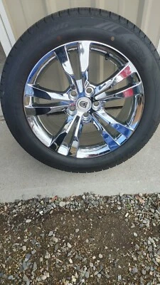 Llanta de 4-18 pulgadas para estilo CTS 5x115 18x8,5 cromada con 235/55R-18 para todas las estaciones Foto 1 de 4