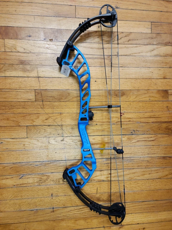 New Hoyt Altus FX - Image 1 of 1