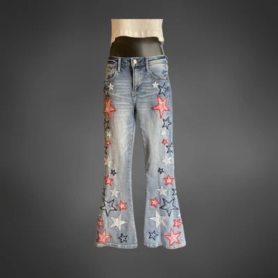 Pantalones de mezclilla acampanados Free People Driftwood Farrah bordados con estampado de estrellas talla 24 Foto 1 de 4