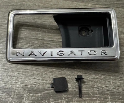 2007-2017 Lincoln Navigator Interior Left Driver LH Door Panel Handle Trim Bezel - Image 1 of 4