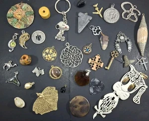 Vintage & Modern Charms Pendants Jewelry Lot - Picture 1 of 16