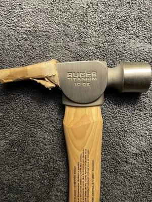 Martillo Stiletto Ruger Titanio 10 OZ Nuevo Stock Antiguo De Colección Foto 1 de 4