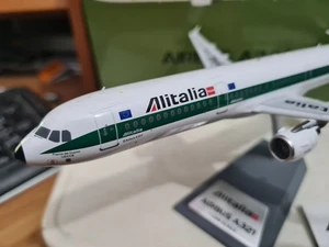 Alitalia TEAM Airbus A321 CEO  I-BIXL - Scala 1:200 Die Cast - JFox 200 - Picture 1 of 11