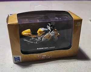 NewRay 1:32 Scale TP236 Suzuki GSX 1300R Yellow Diecast Model Motorcycle Boxed - Picture 1 of 2